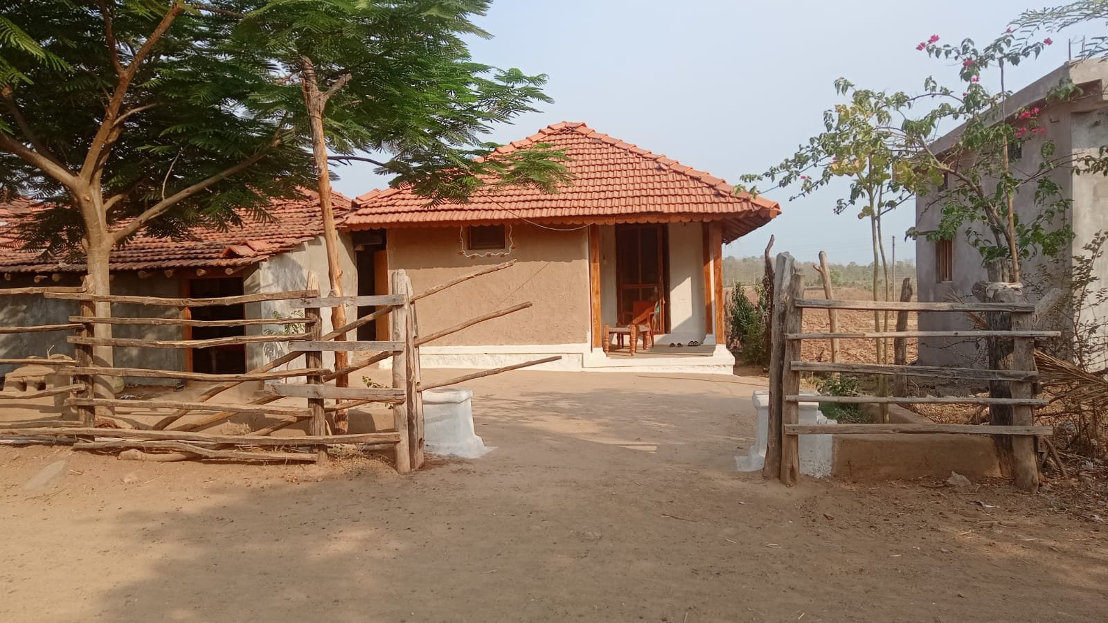 SUMAN'S  COURTYARD  HOMESTAY