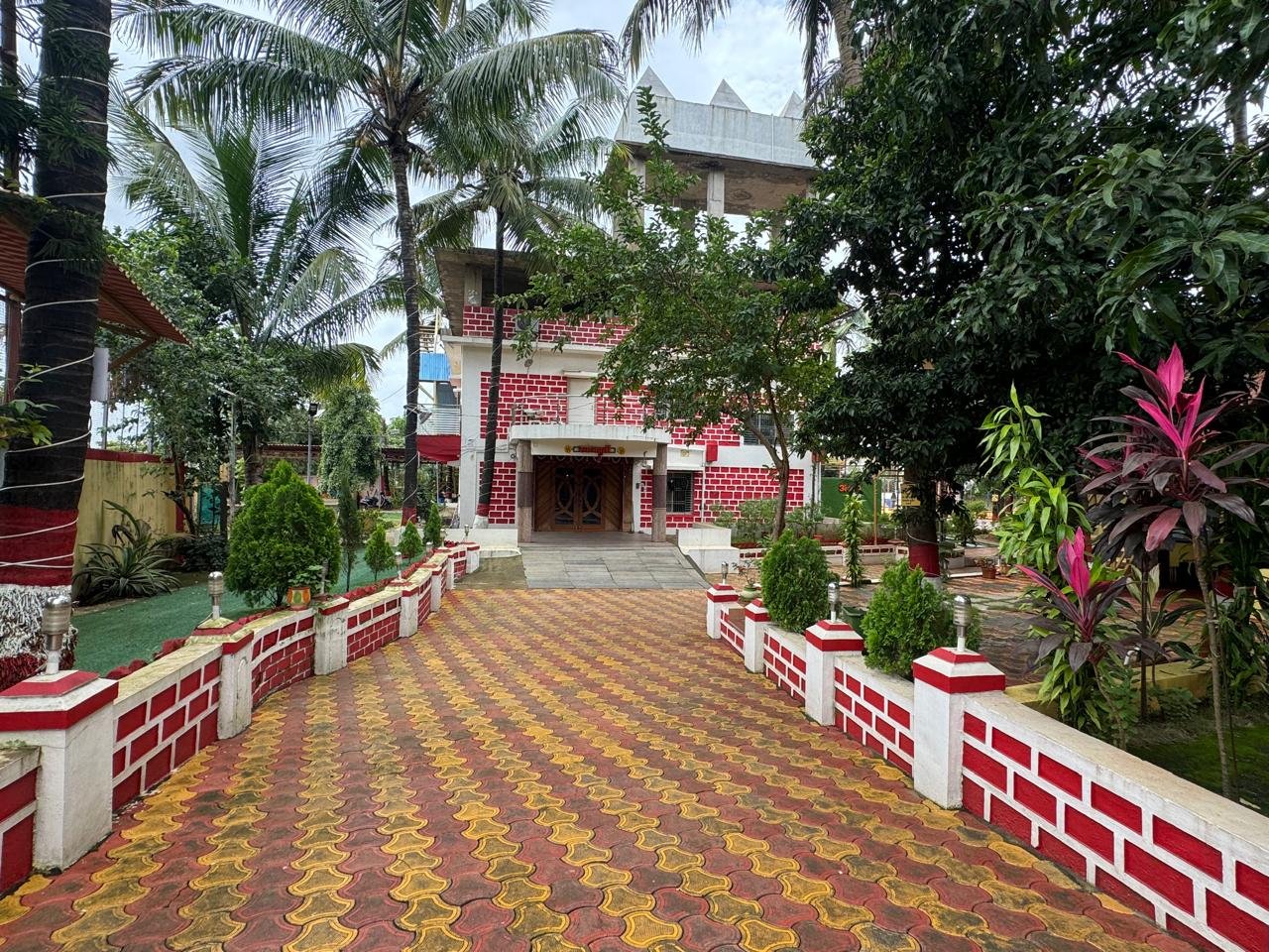 AKSHAY LAWNS