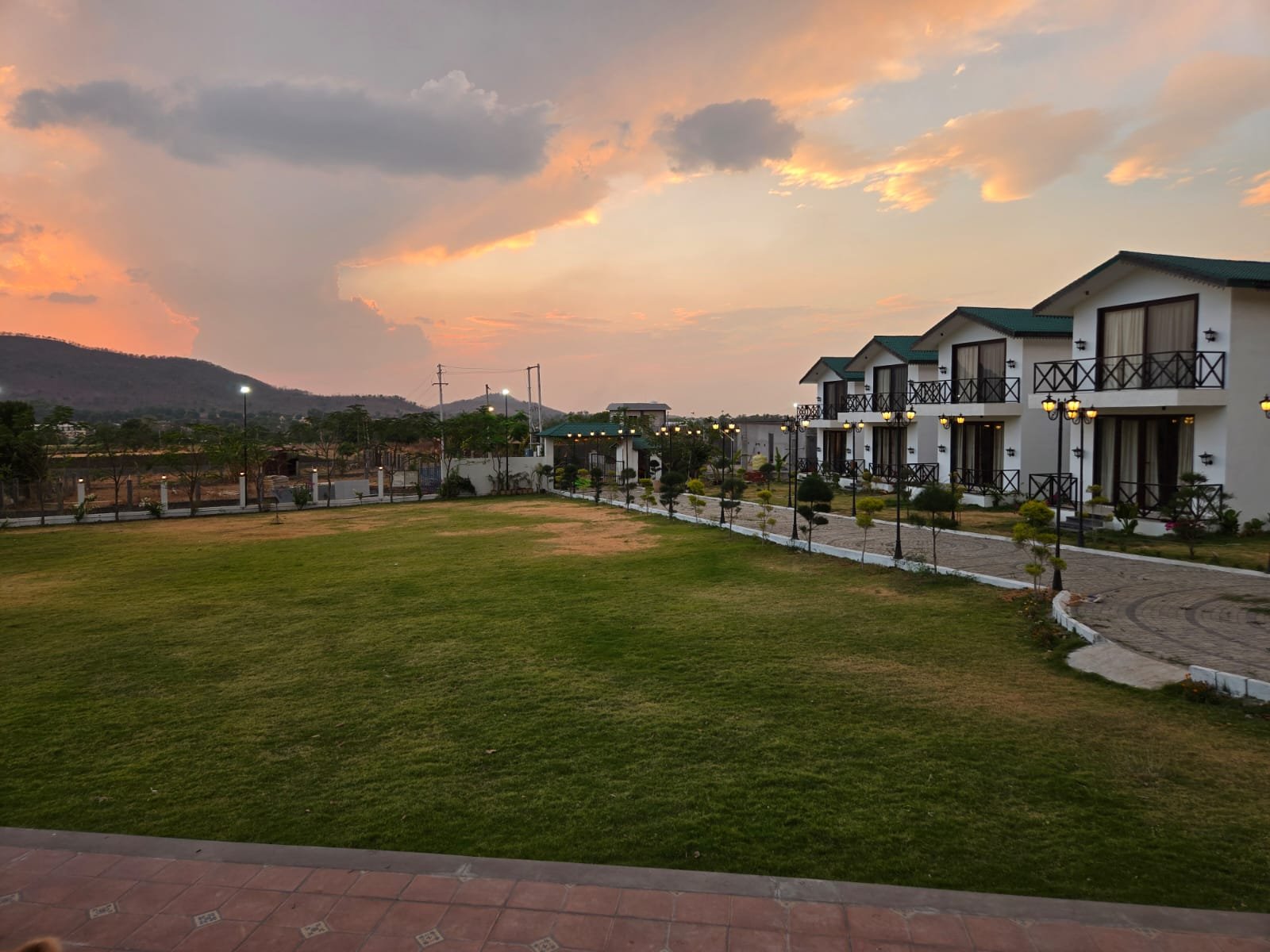 SOLANA HILLS RETREAT